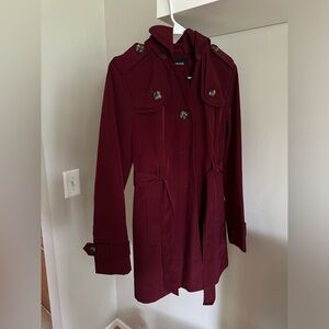 London Fog coat. Maroon/wine color. Size small. Like new.